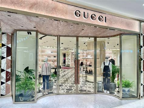 gucci craftsmanship|Gucci shop florence.